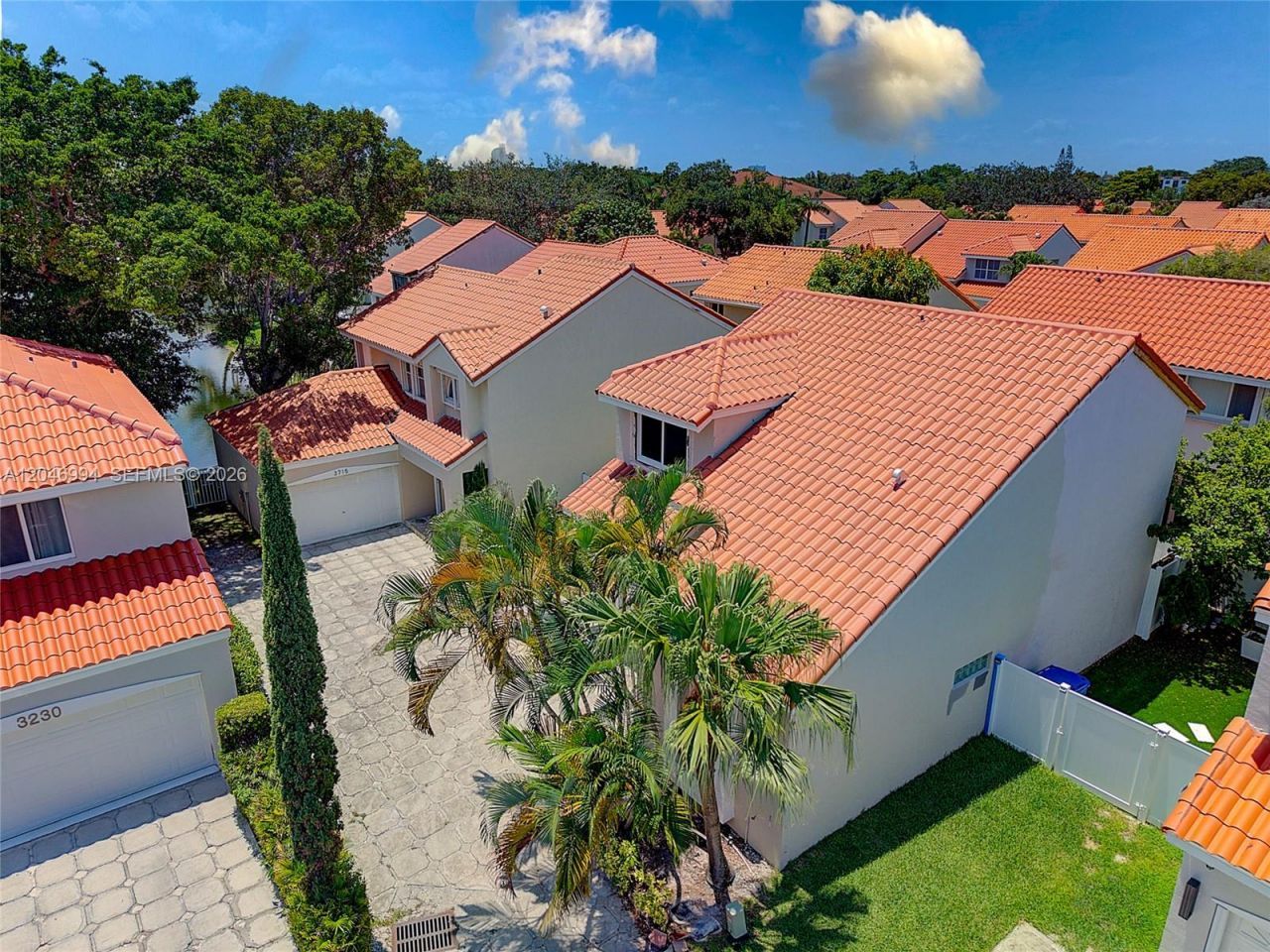 3715 Valais Dr, Hollywood, FL 33021 Photo