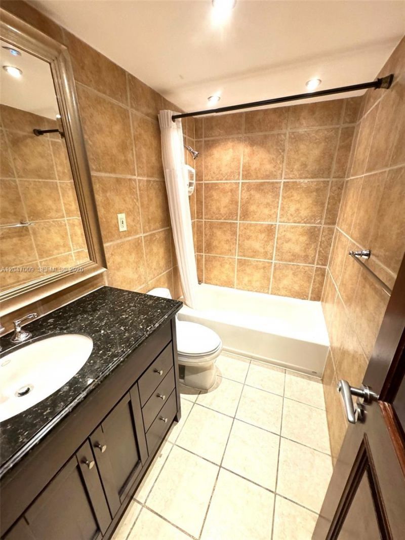 3901 S Ocean Dr , Unit 7O, Hollywood, FL 33019 Photo