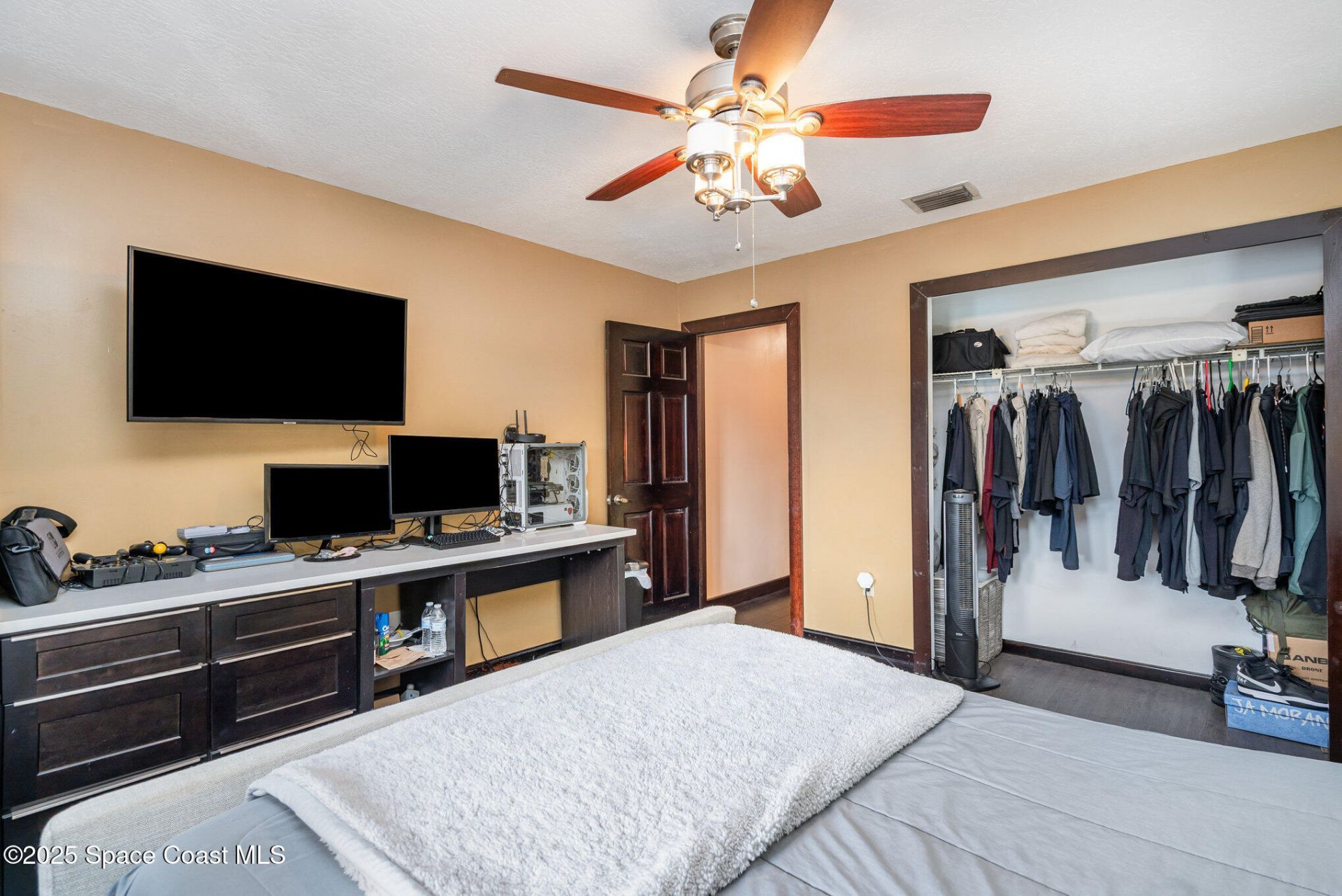 562 Lake Ashley Circle , Melbourne, FL 32904 Photo