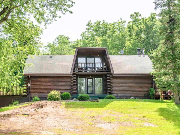 6147 Chucks Court, Peosta, IA 52068