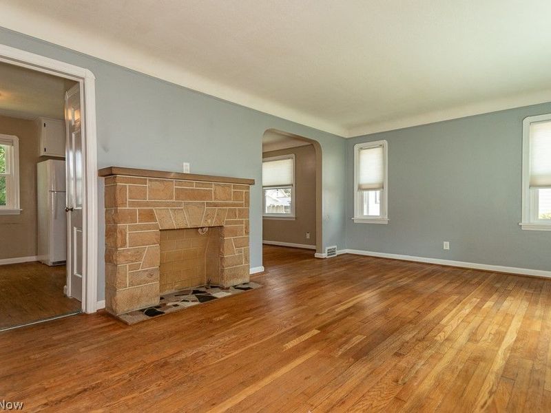 6106 Bradley Avenue, Parma, OH 44129 Photo 3