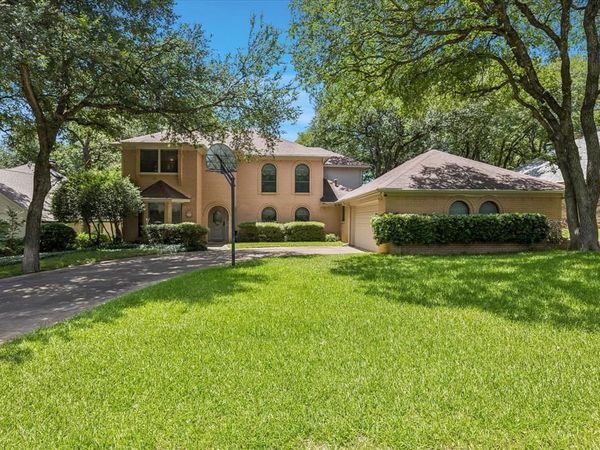 833 Kingston Drive, Mansfield, TX 76063