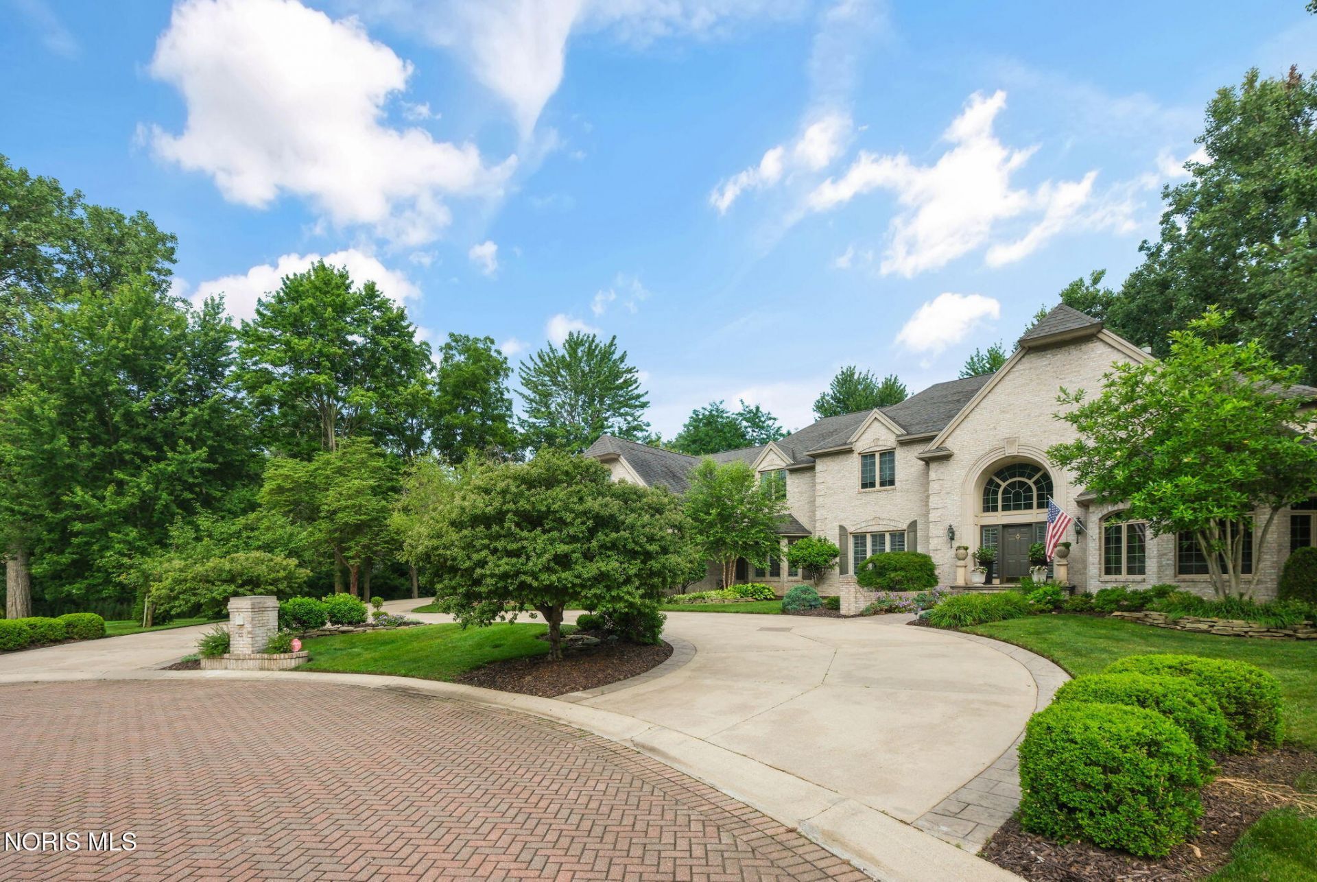 4 Hunters Gate , Findlay, OH 45840 Main Photo