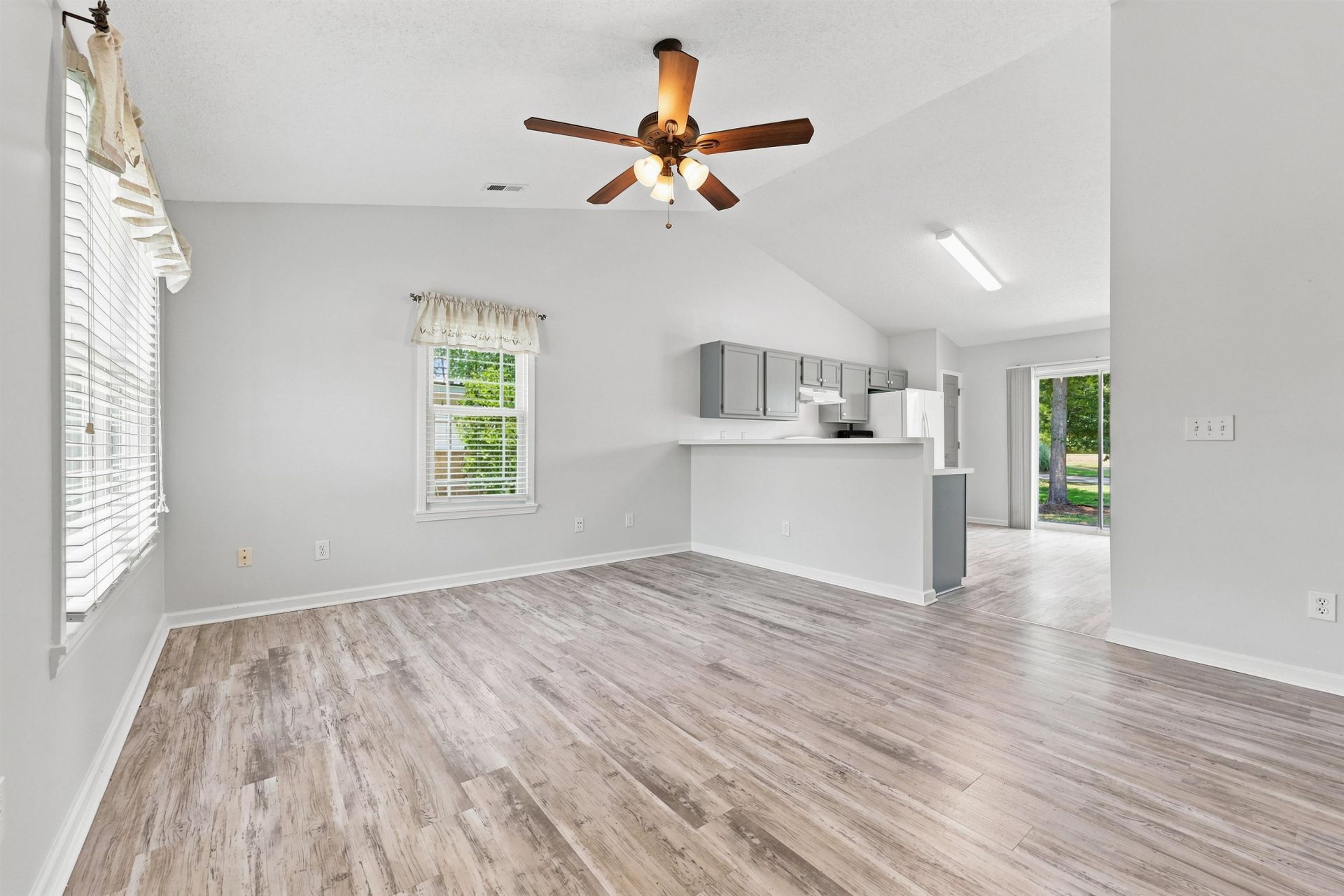 6635 E Sweetbriar Trail Photo 11