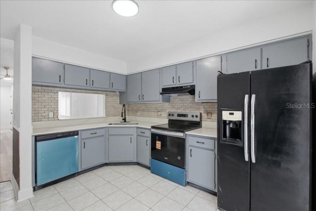 8612 Spring Cone Court, Orlando, FL 32825 Photo