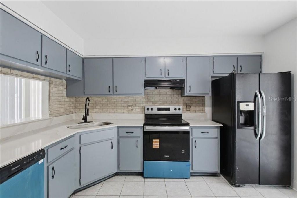 8612 Spring Cone Court, Orlando, FL 32825 Photo