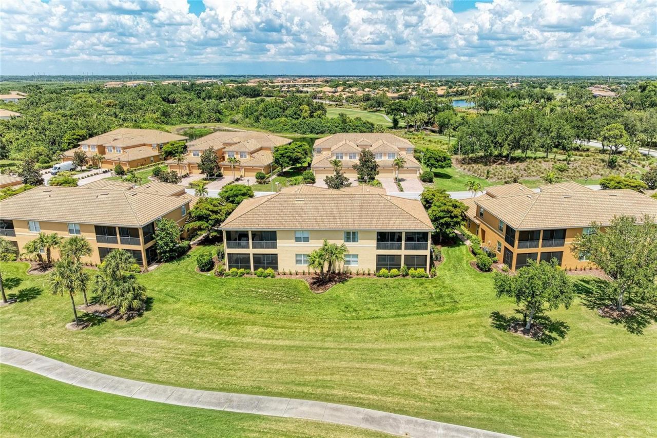 314 Winding Brook Lane, Unit 102, Bradenton, FL 34212 Photo