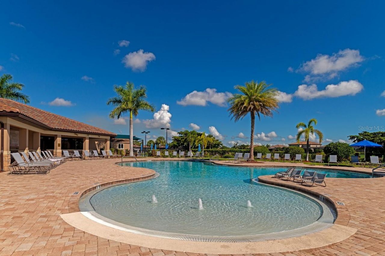 314 Winding Brook Lane, Unit 102, Bradenton, FL 34212 Photo