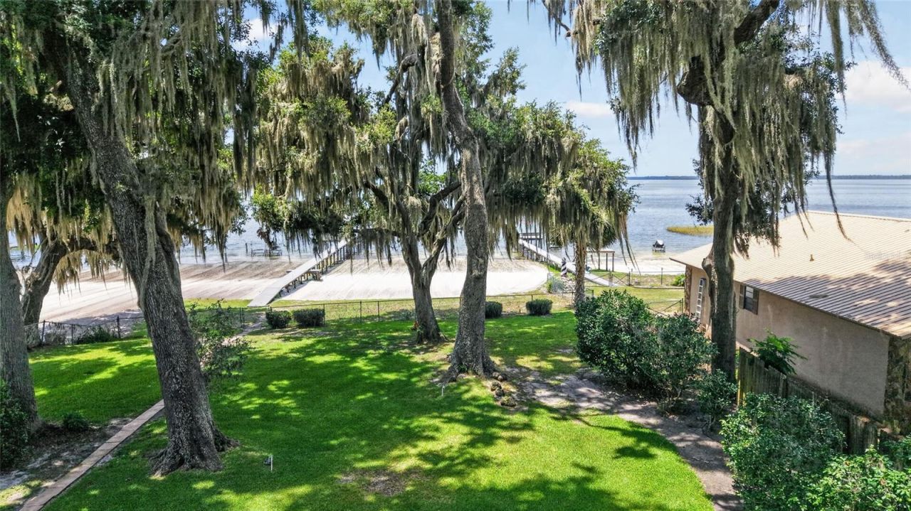 13200 E Highway 25 , Ocklawaha, FL 32179 Photo
