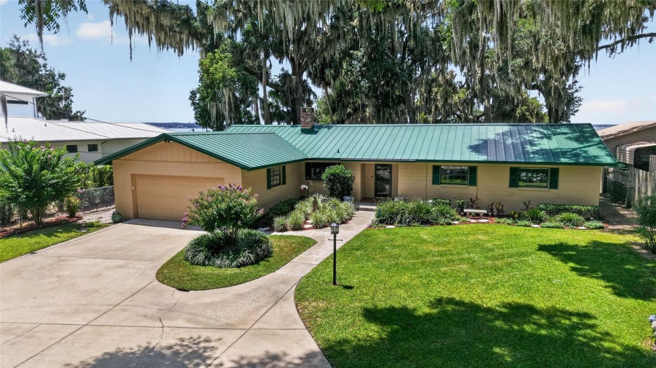 13200 E Highway 25 , Ocklawaha, FL 32179 Photo