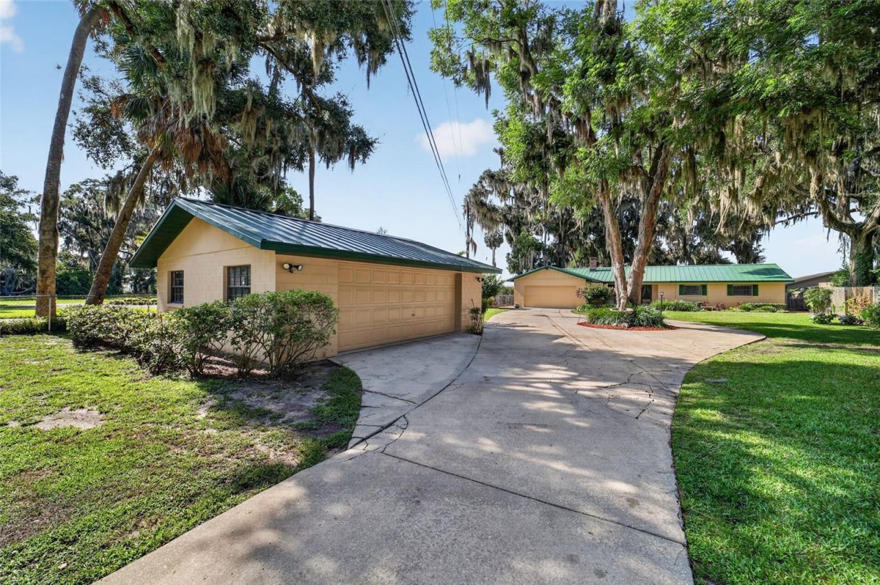 13200 E Highway 25 , Ocklawaha, FL 32179 Photo
