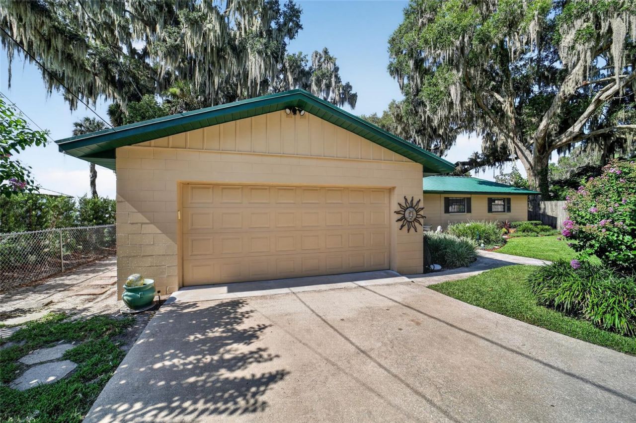13200 E Highway 25 , Ocklawaha, FL 32179 Photo