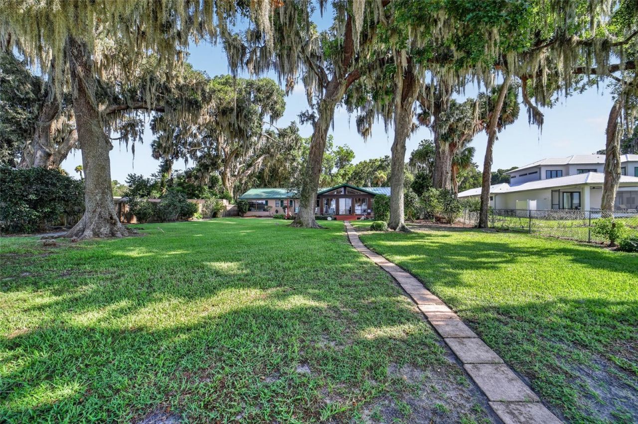 13200 E Highway 25 , Ocklawaha, FL 32179 Photo