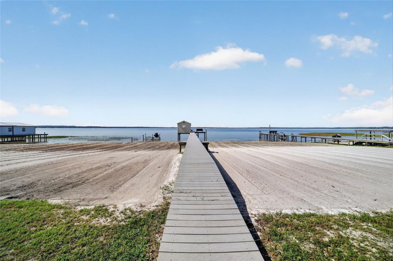 13200 E Highway 25 , Ocklawaha, FL 32179 Photo