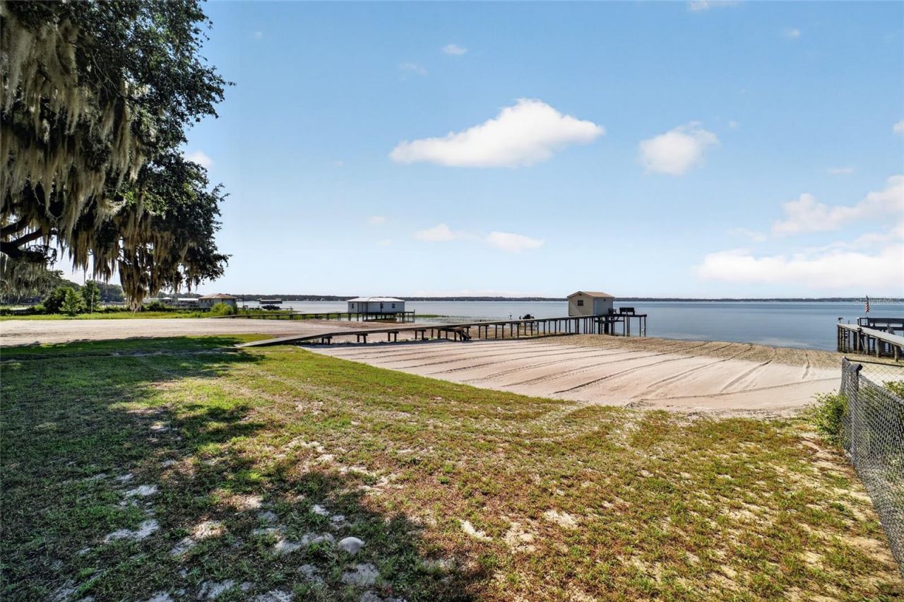 13200 E Highway 25 , Ocklawaha, FL 32179 Photo