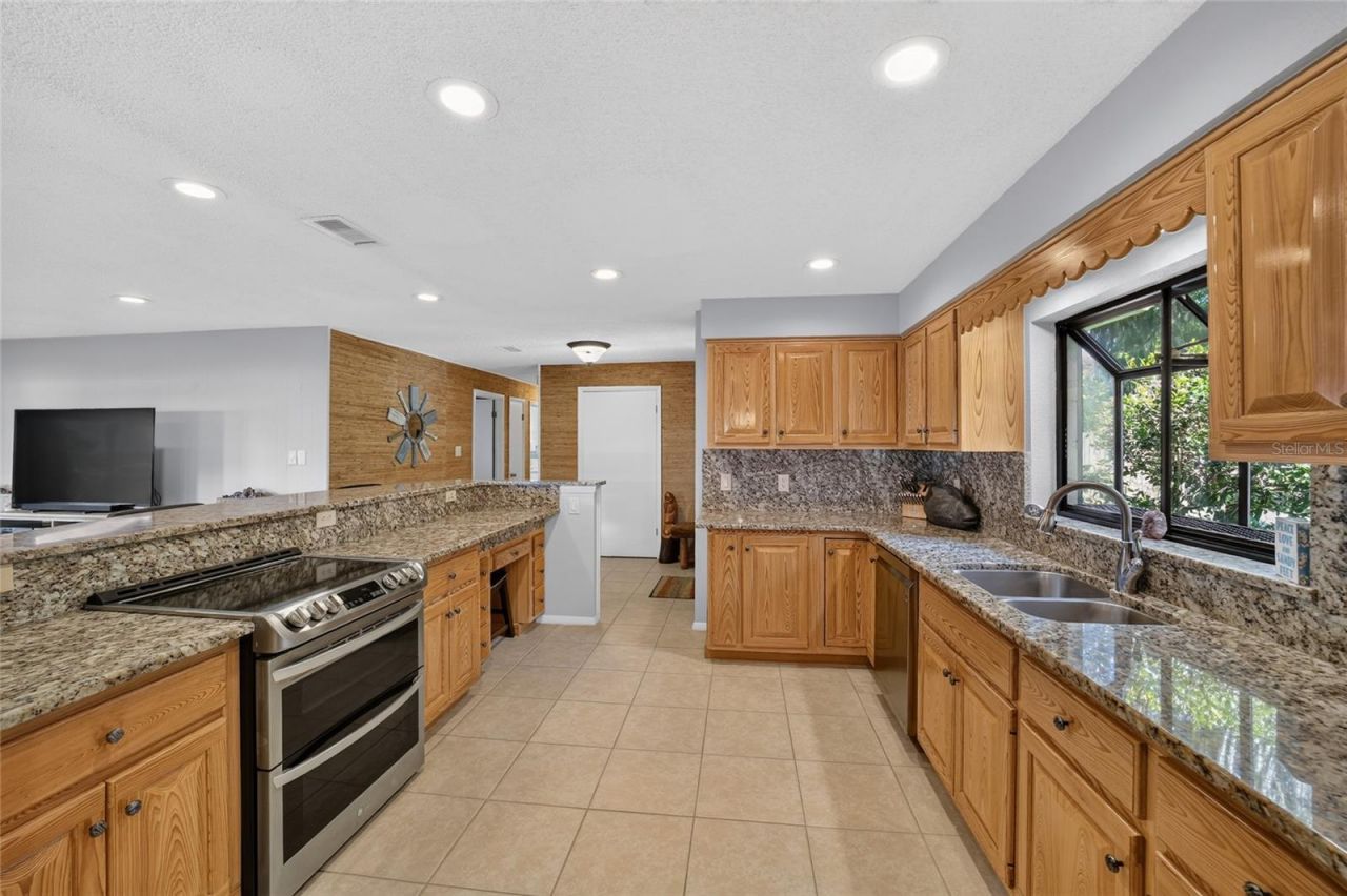 13200 E Highway 25 , Ocklawaha, FL 32179 Photo