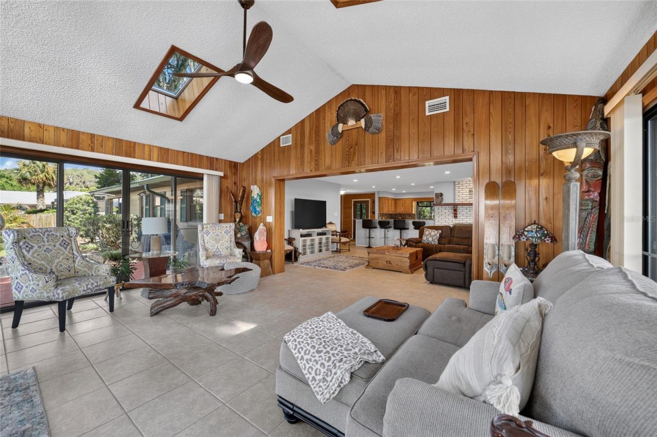 13200 E Highway 25 , Ocklawaha, FL 32179 Photo
