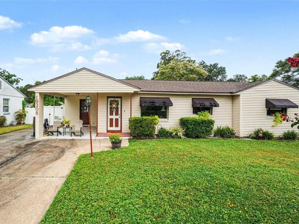 10308 N OAKLEAF AVENUE , TAMPA, FL 33612