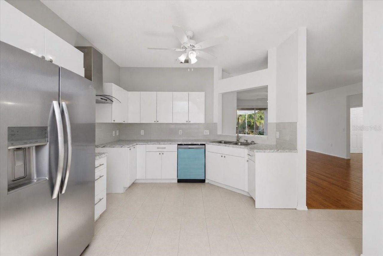 819 Springwood Circle , Bradenton, FL 34212 Photo