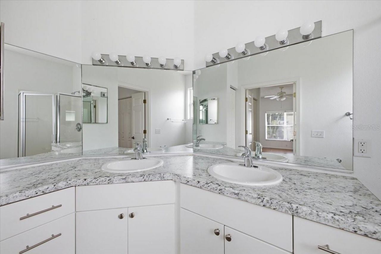 819 Springwood Circle , Bradenton, FL 34212 Photo