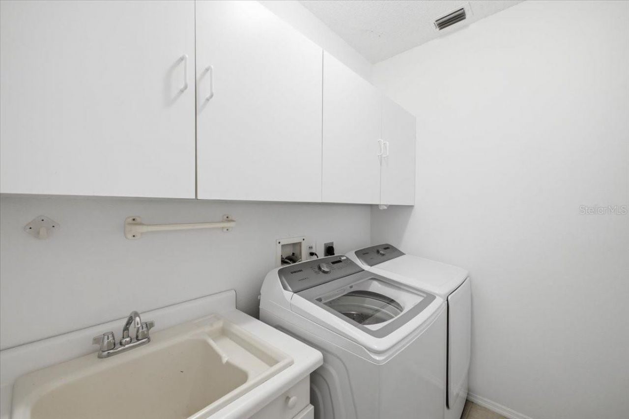 819 Springwood Circle , Bradenton, FL 34212 Photo