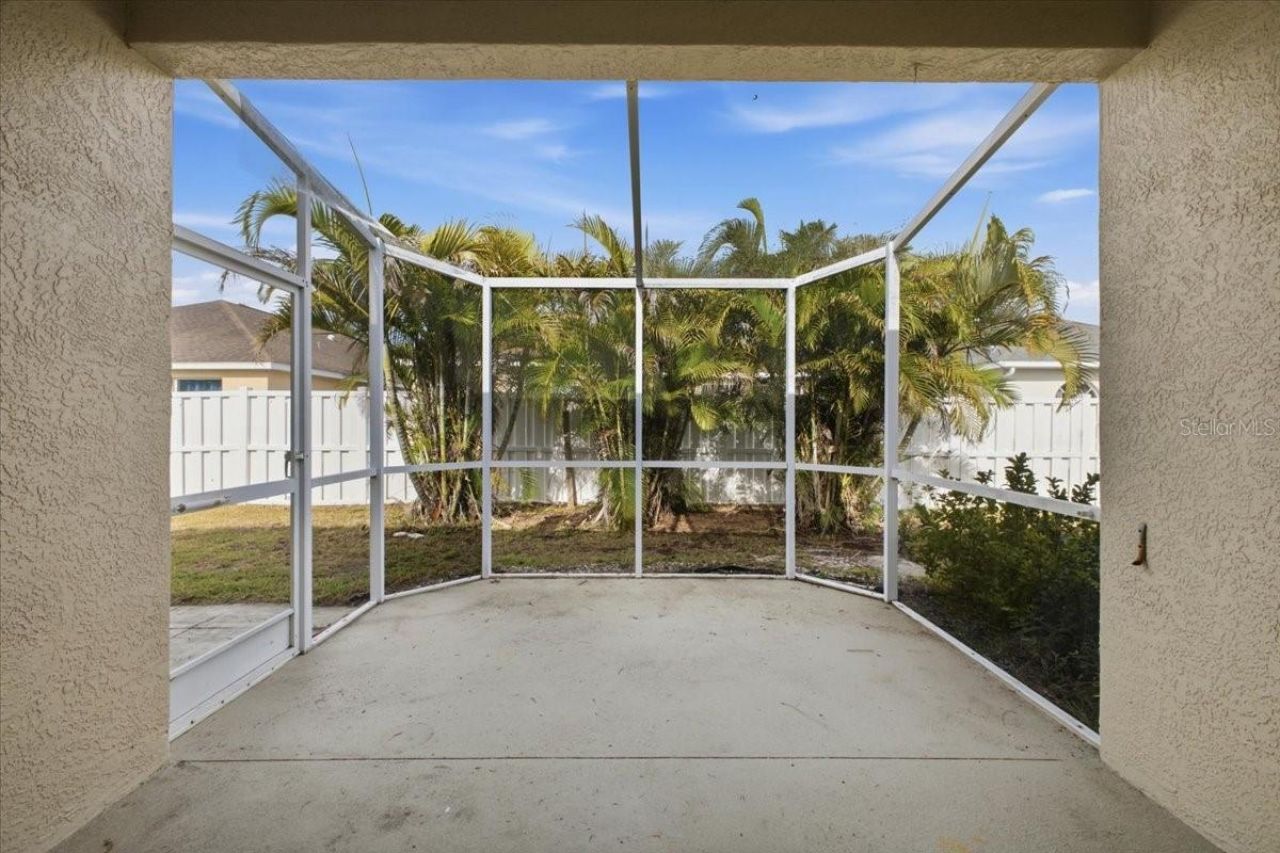 819 Springwood Circle , Bradenton, FL 34212 Photo