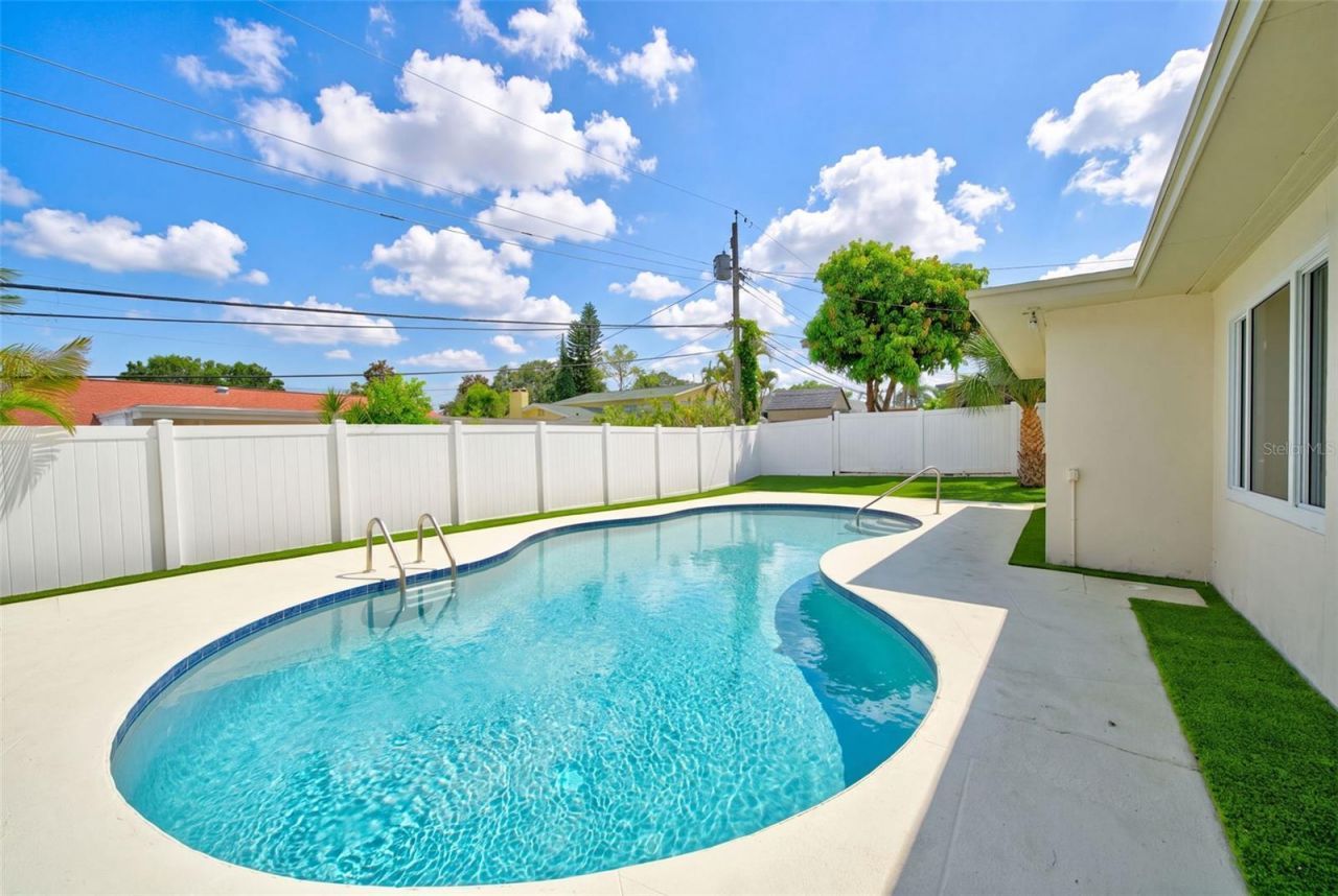 3538 Shady Bluff Drive, Largo, FL 33770 Photo