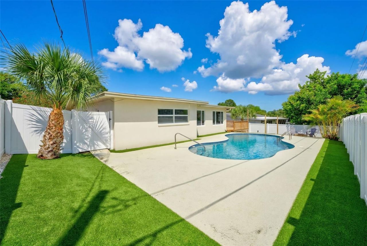 3538 Shady Bluff Drive, Largo, FL 33770 Photo