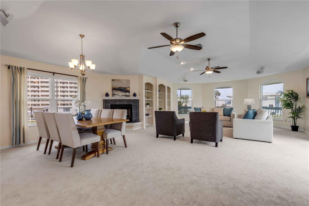 320 Due East Street, New Smyrna Beach, FL 32169 Photo