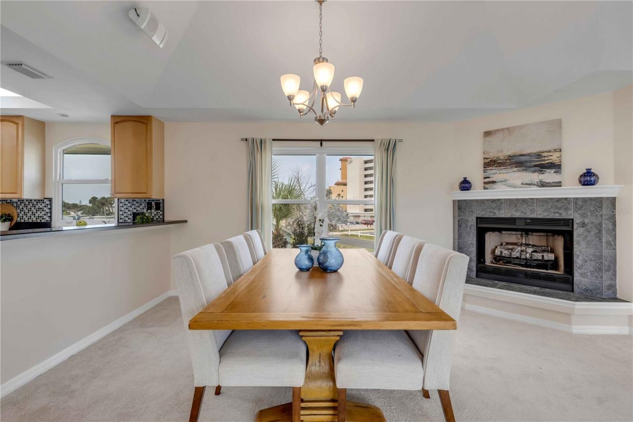 320 Due East Street, New Smyrna Beach, FL 32169 Photo