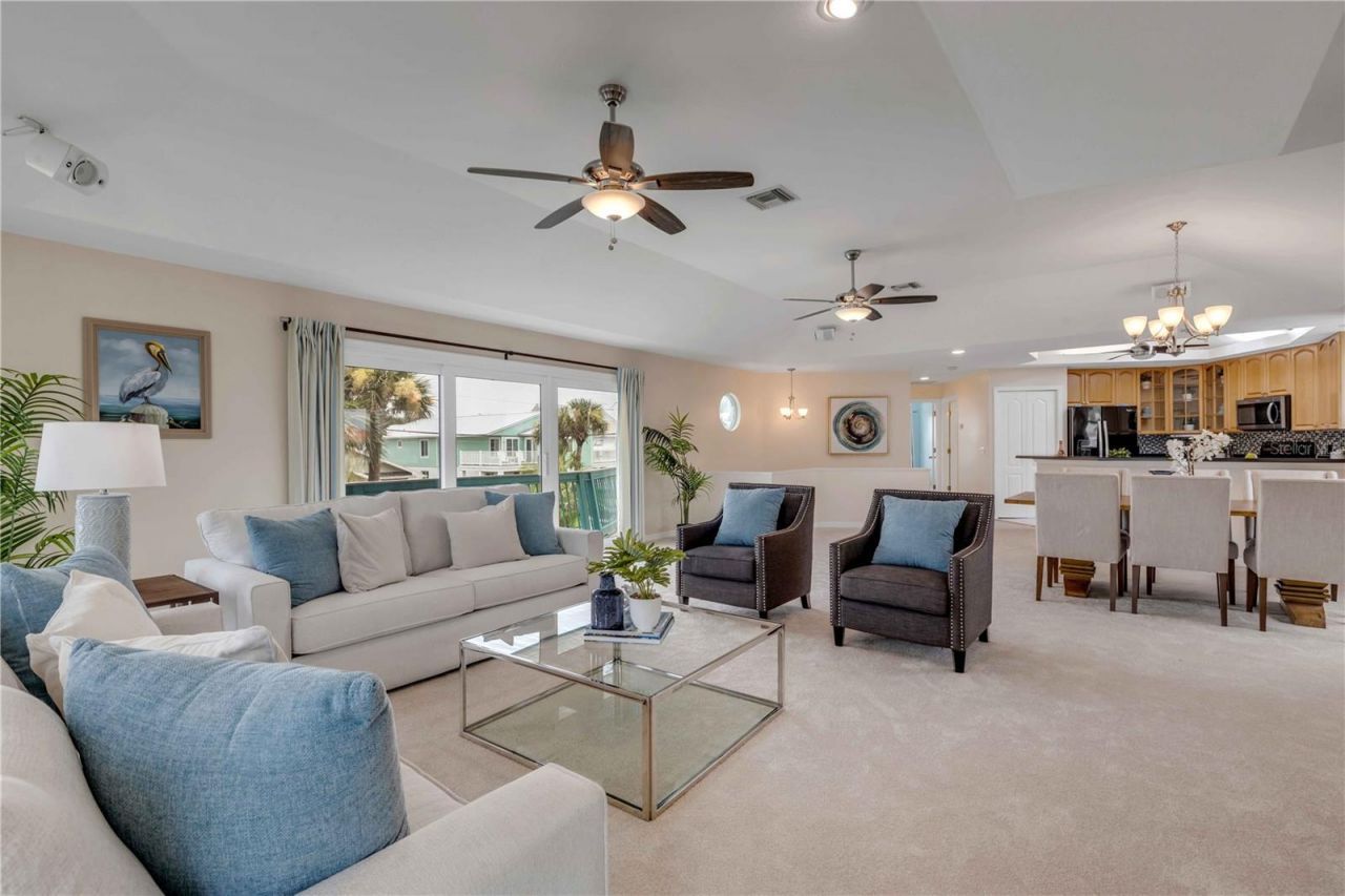 320 Due East Street, New Smyrna Beach, FL 32169 Photo