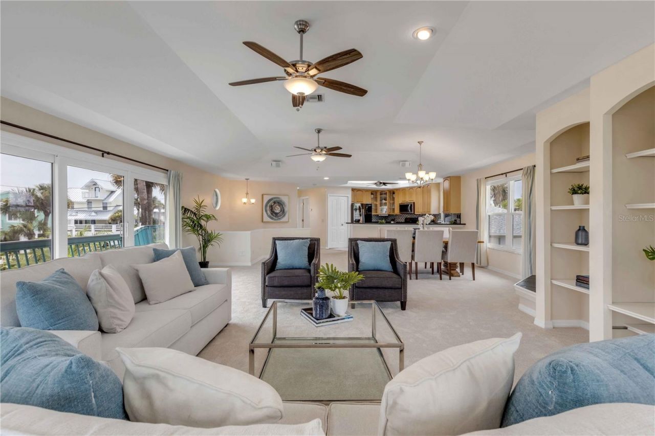 320 Due East Street, New Smyrna Beach, FL 32169 Photo