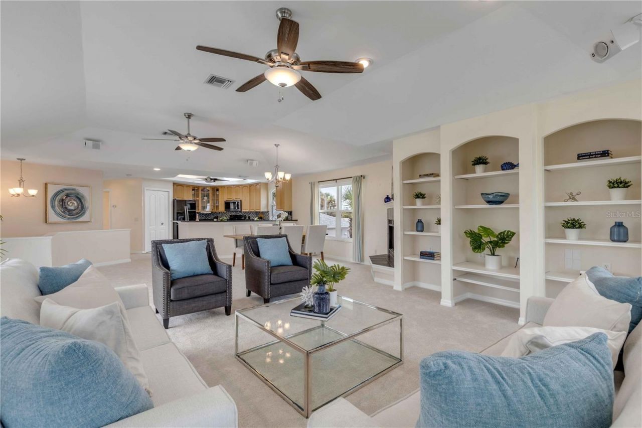 320 Due East Street, New Smyrna Beach, FL 32169 Photo
