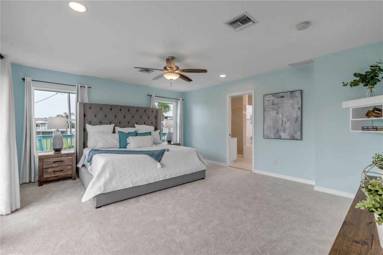 320 Due East Street, New Smyrna Beach, FL 32169 Photo