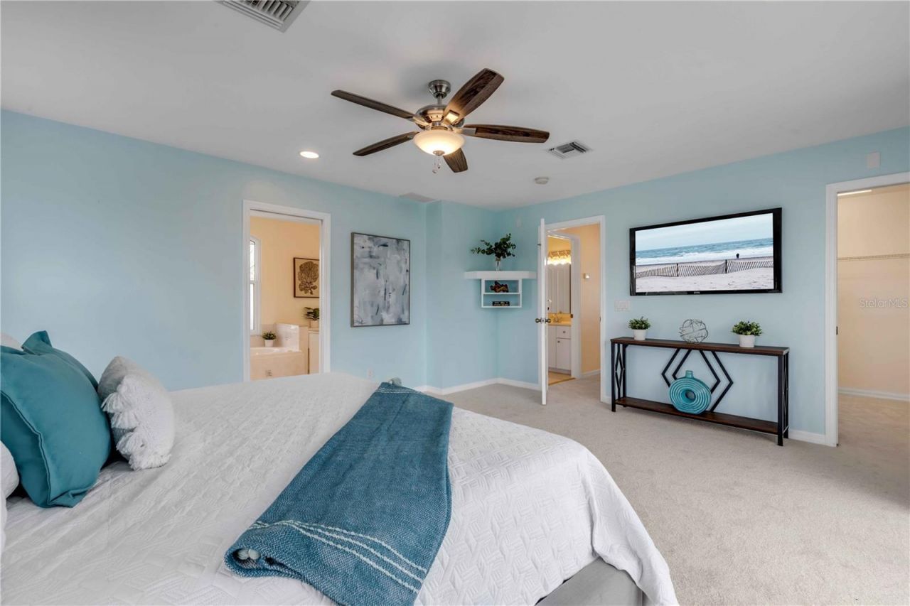 320 Due East Street, New Smyrna Beach, FL 32169 Photo