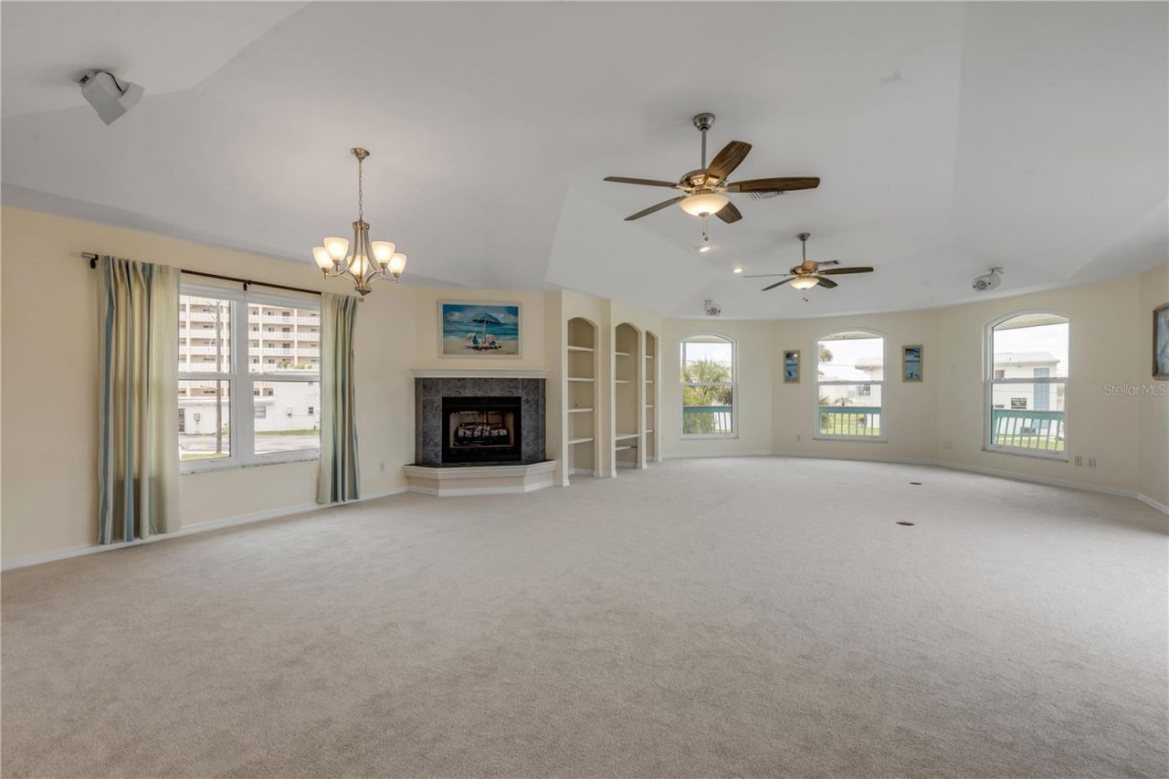 320 Due East Street, New Smyrna Beach, FL 32169 Photo