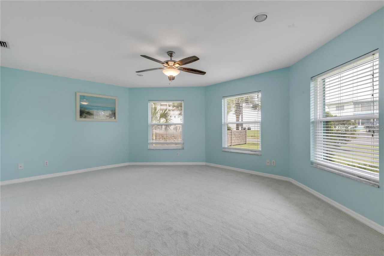 320 Due East Street, New Smyrna Beach, FL 32169 Photo