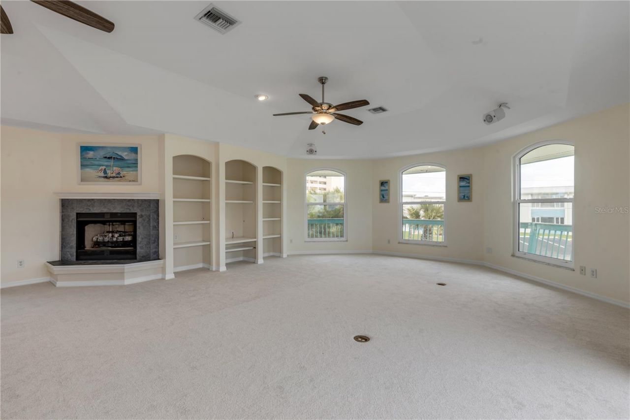 320 Due East Street, New Smyrna Beach, FL 32169 Photo