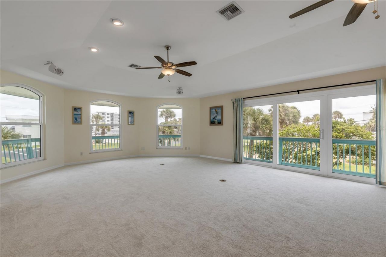 320 Due East Street, New Smyrna Beach, FL 32169 Photo
