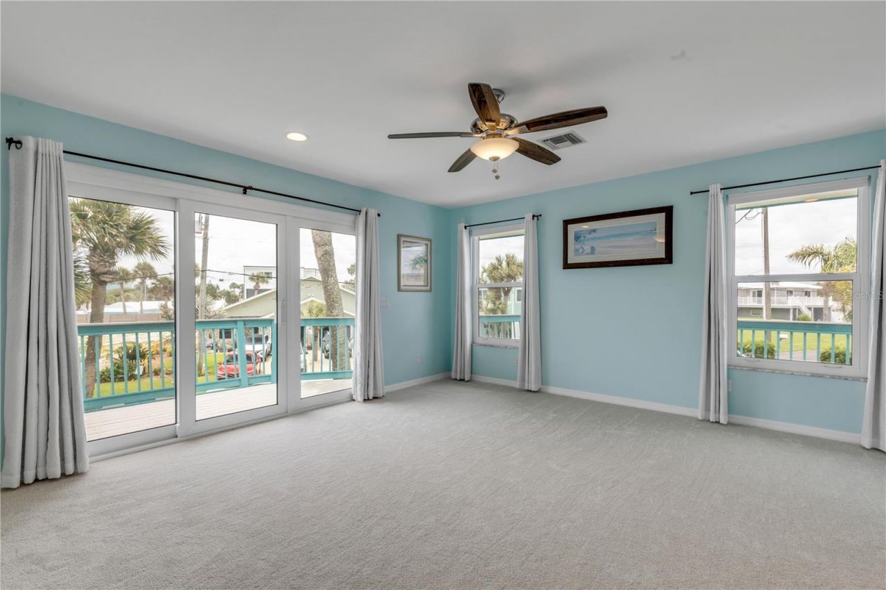 320 Due East Street, New Smyrna Beach, FL 32169 Photo