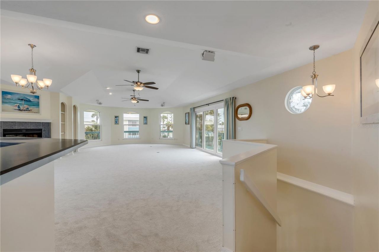 320 Due East Street, New Smyrna Beach, FL 32169 Photo