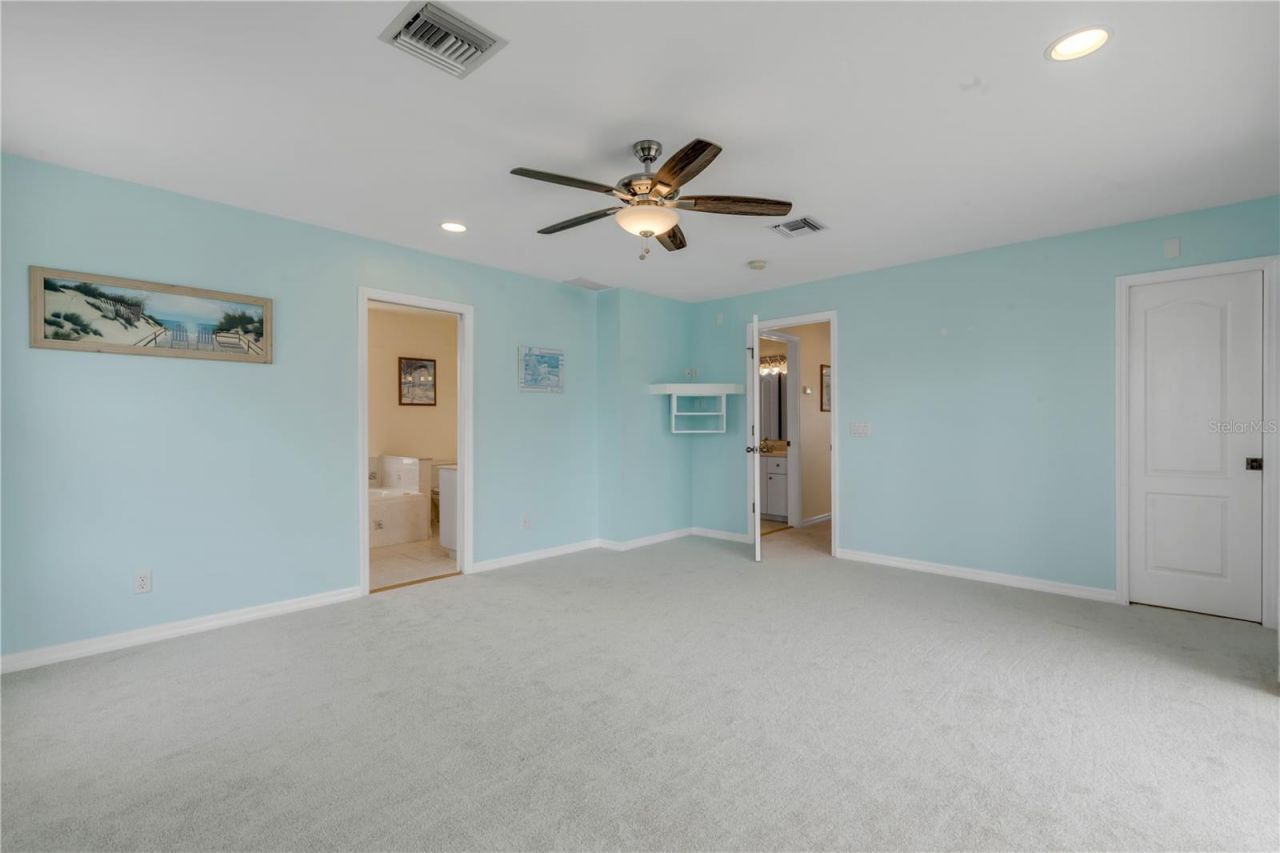 320 Due East Street, New Smyrna Beach, FL 32169 Photo