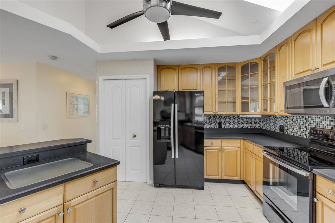 320 Due East Street, New Smyrna Beach, FL 32169 Photo
