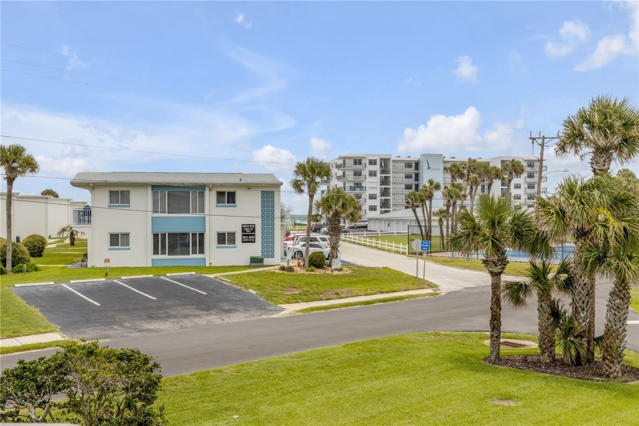 320 Due East Street, New Smyrna Beach, FL 32169 Photo