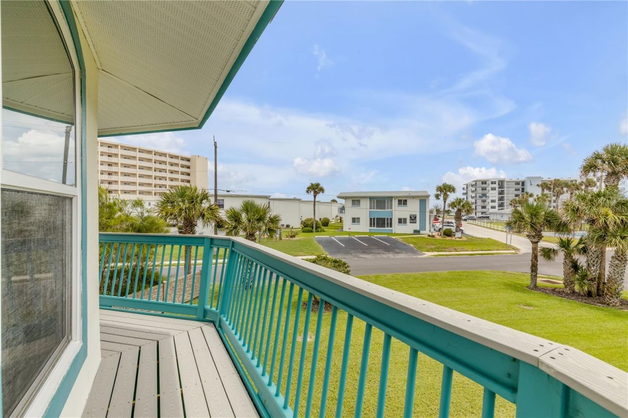 320 Due East Street, New Smyrna Beach, FL 32169 Photo