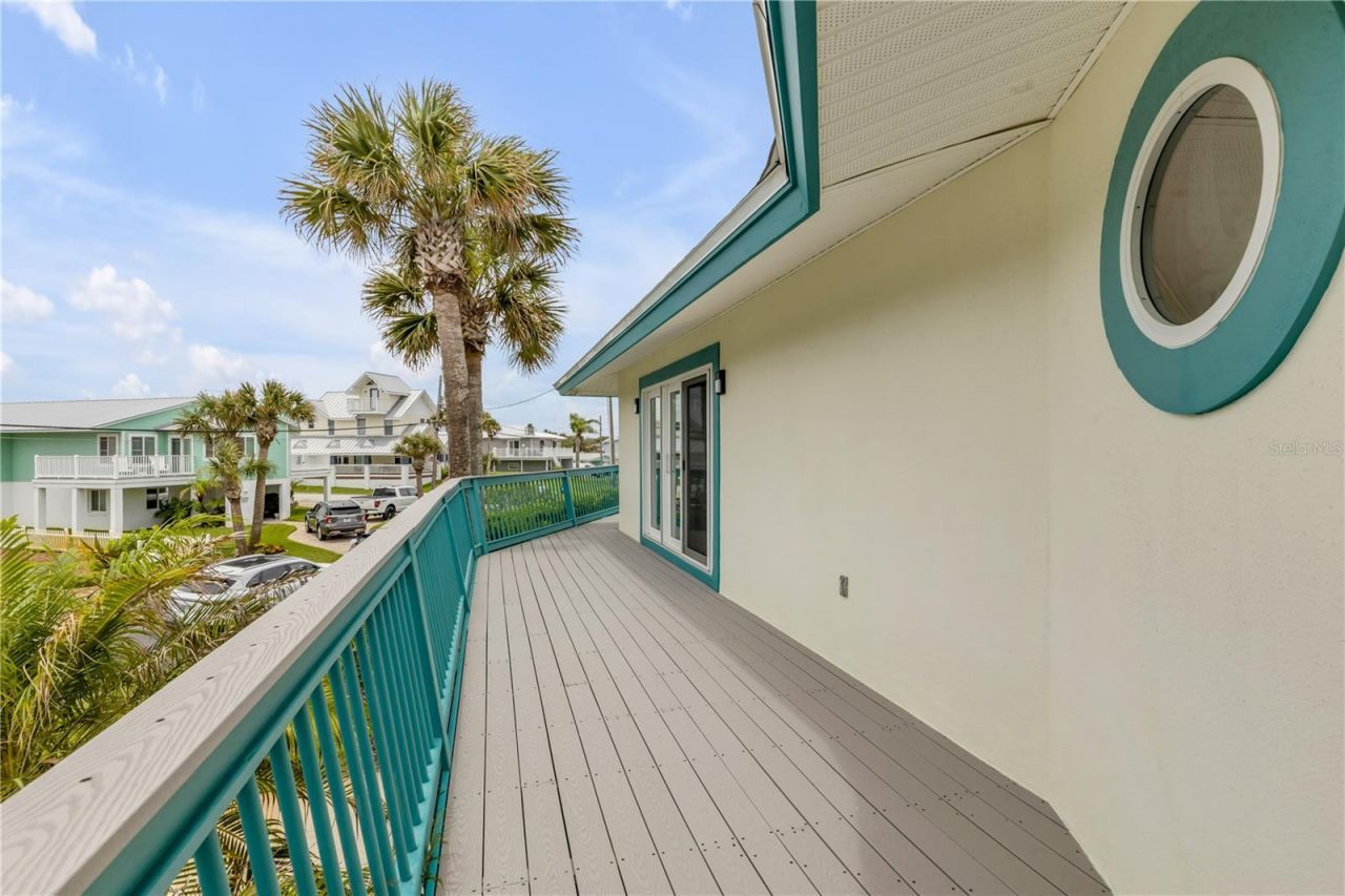 320 Due East Street, New Smyrna Beach, FL 32169 Photo