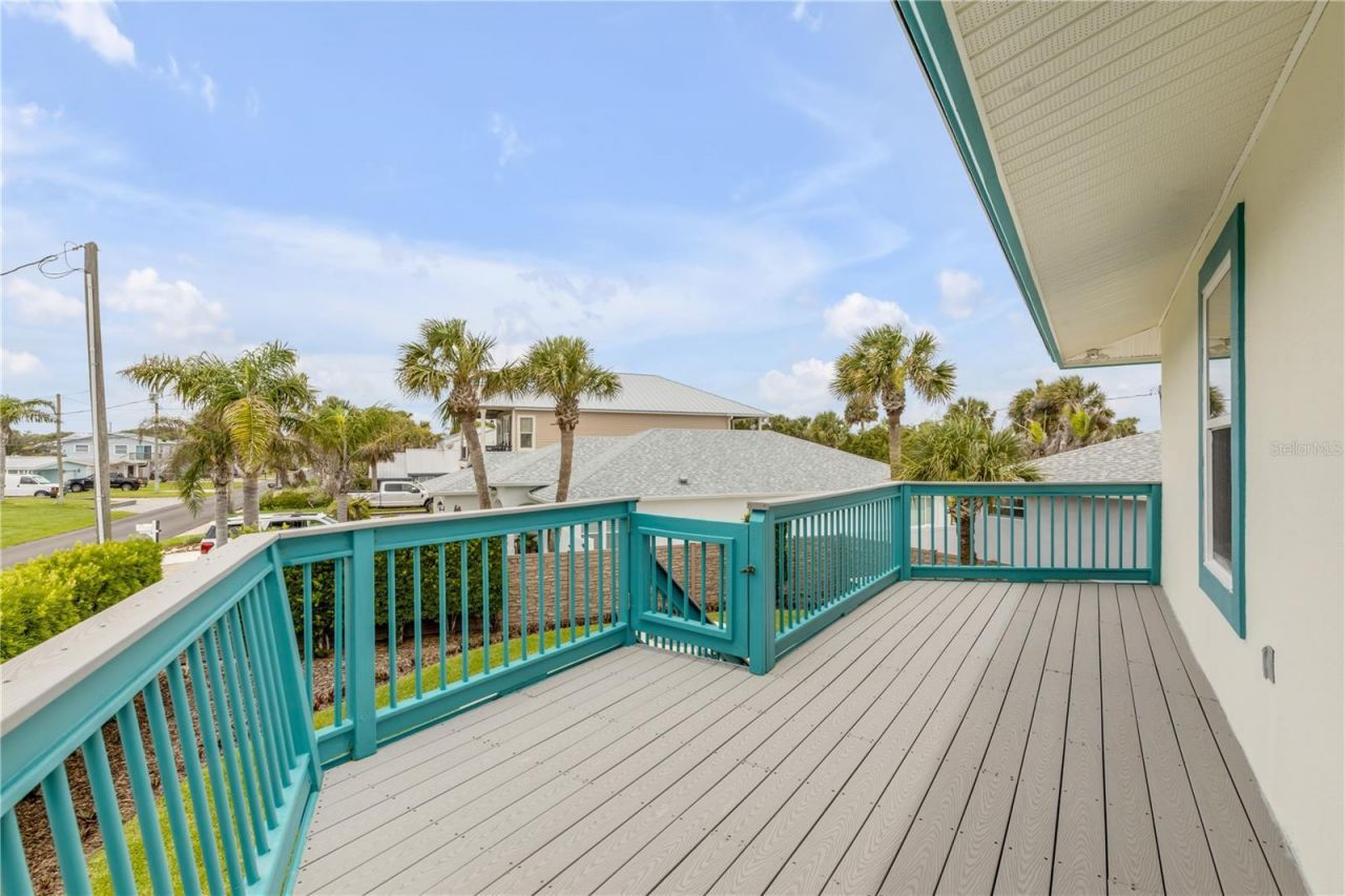 320 Due East Street, New Smyrna Beach, FL 32169 Photo