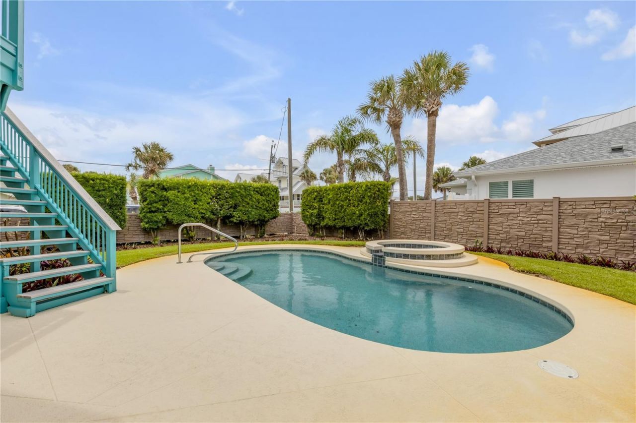 320 Due East Street, New Smyrna Beach, FL 32169 Photo