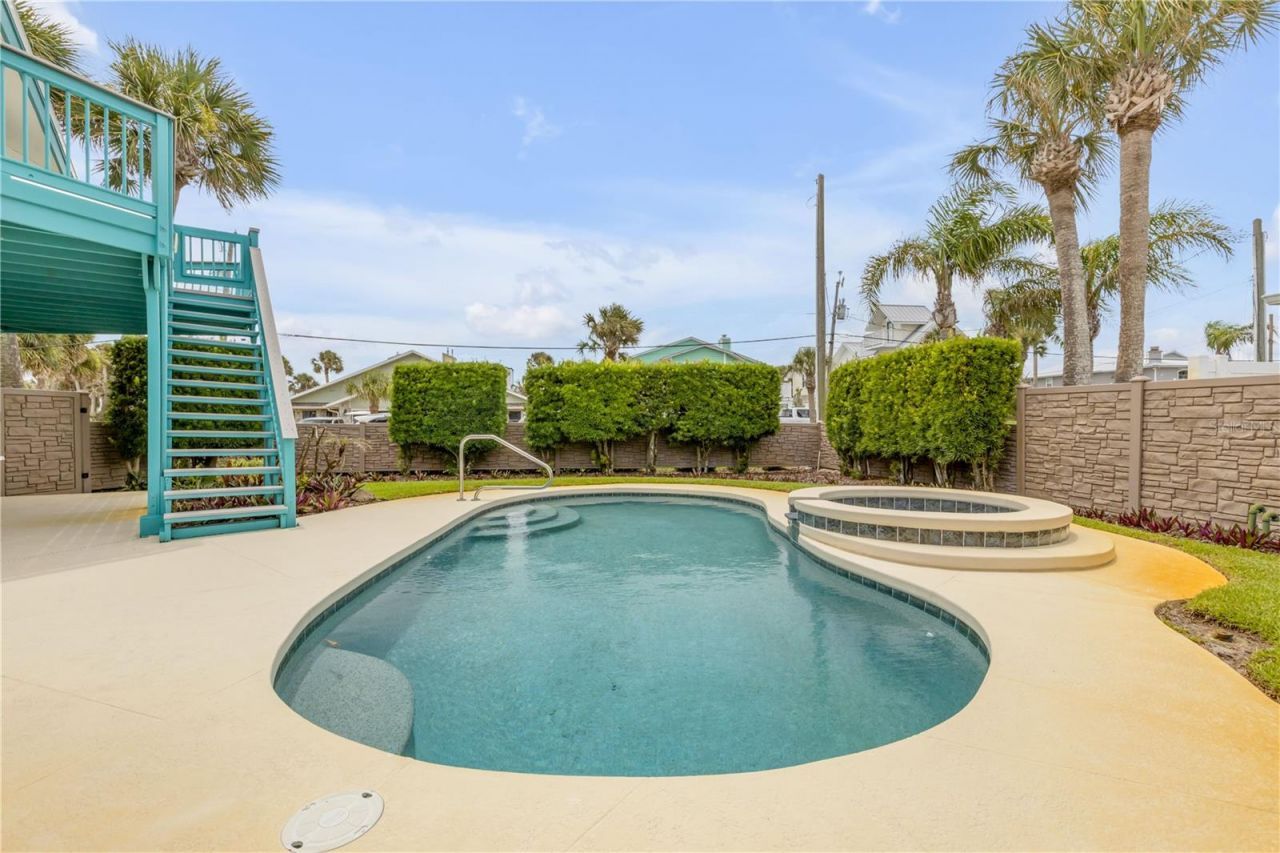 320 Due East Street, New Smyrna Beach, FL 32169 Photo