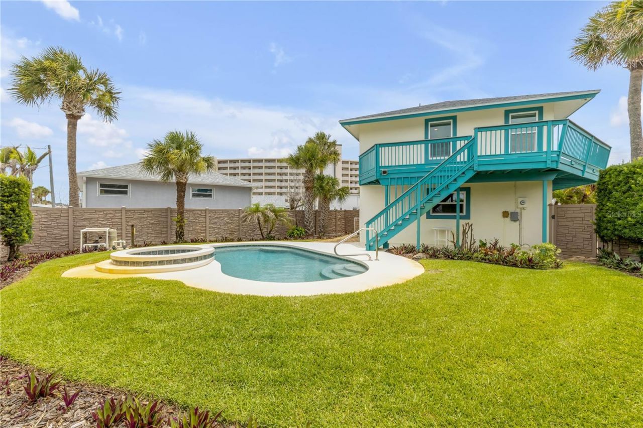 320 Due East Street, New Smyrna Beach, FL 32169 Photo